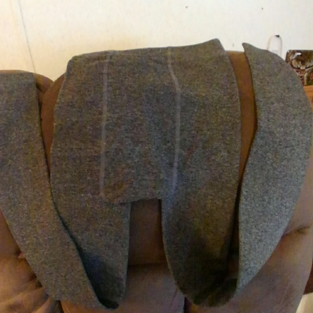 Gray leggings